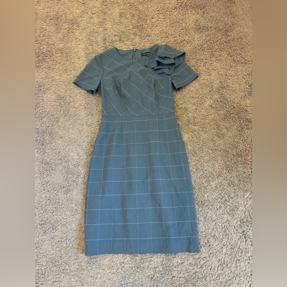2 FOR $25 Banana Republic Gray Plaid Wool Sheath Dress Ruffle Shoulder Stretch 0 - Picture 1 of 8